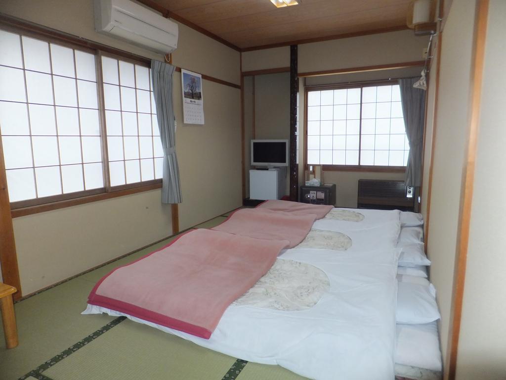 Minshuku Iwatakan Takayama  Extérieur photo