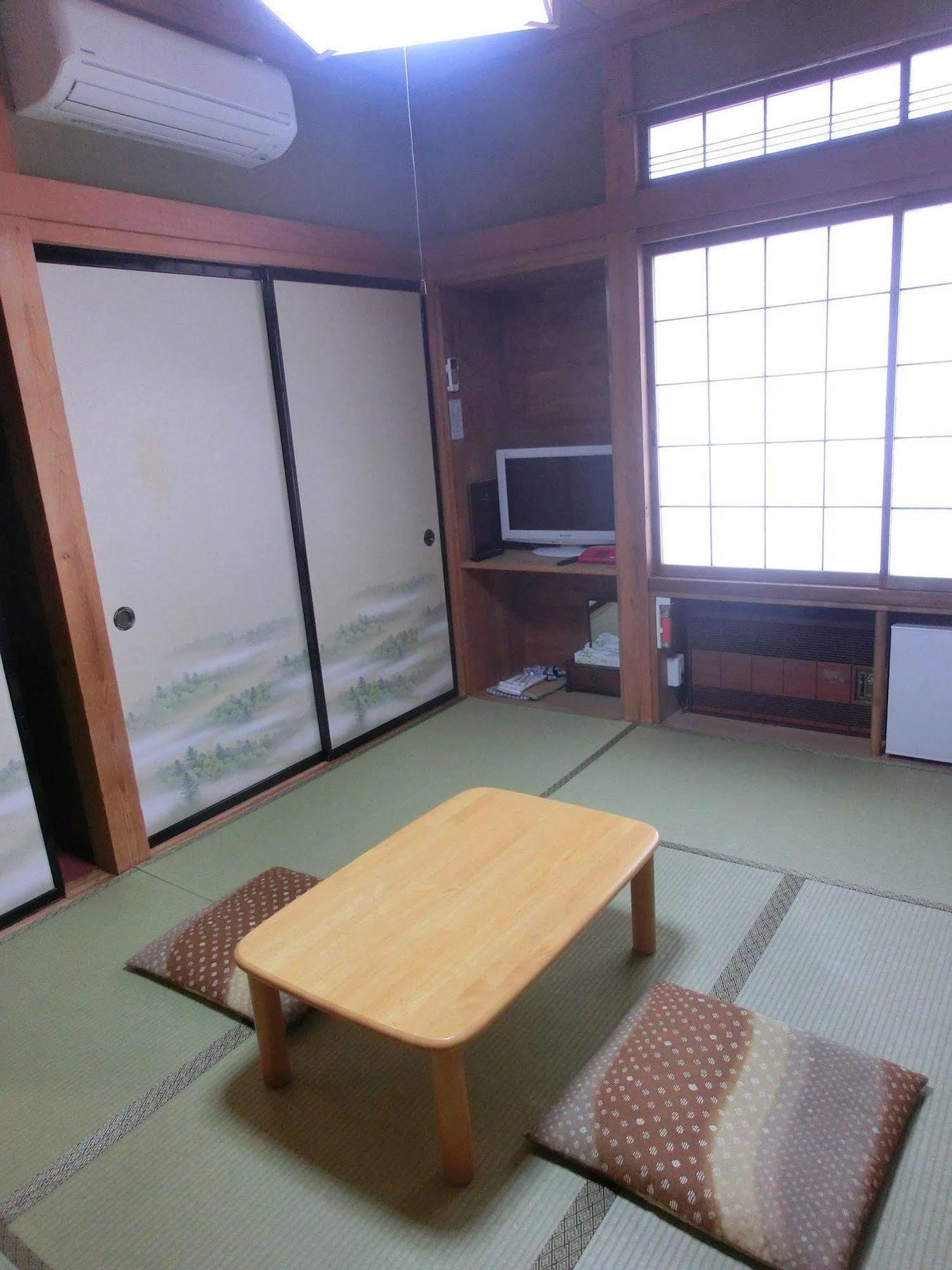 Minshuku Iwatakan Takayama  Extérieur photo