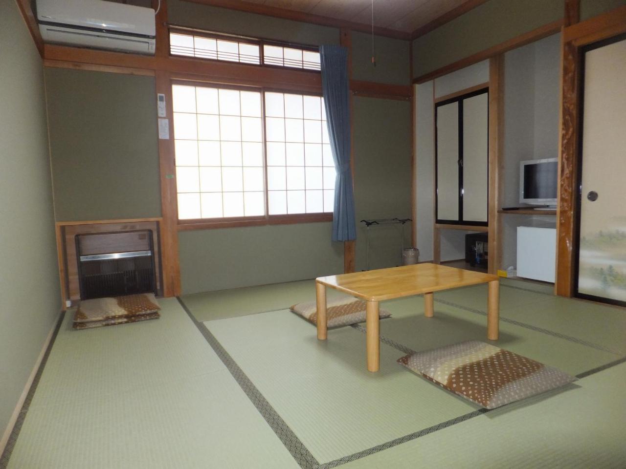 Minshuku Iwatakan Takayama  Extérieur photo